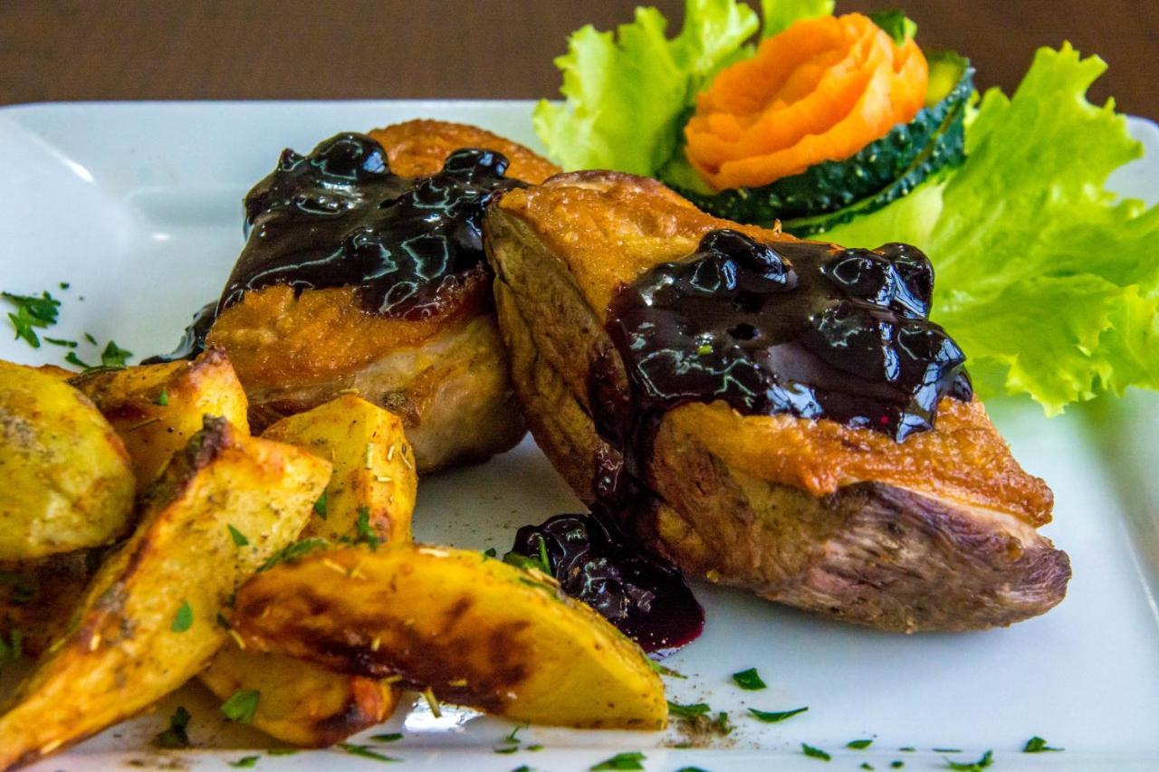 Hotel Riga Arad Ngoại thất bức ảnh